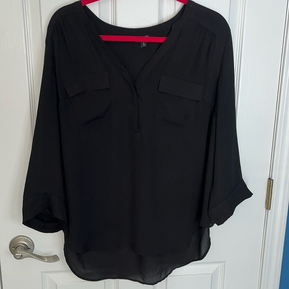 torrid Tops - Torrid blouse with pockets in the front V-neck size 0
